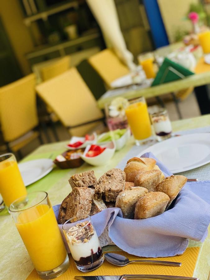 Villa Oliva Boutique Rooms Zamárdi Eksteriør billede