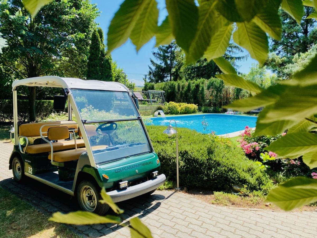 Villa Oliva Boutique Rooms Zamárdi Eksteriør billede