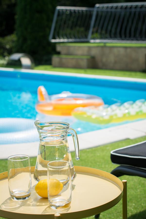 Villa Oliva Boutique Rooms Zamárdi Eksteriør billede