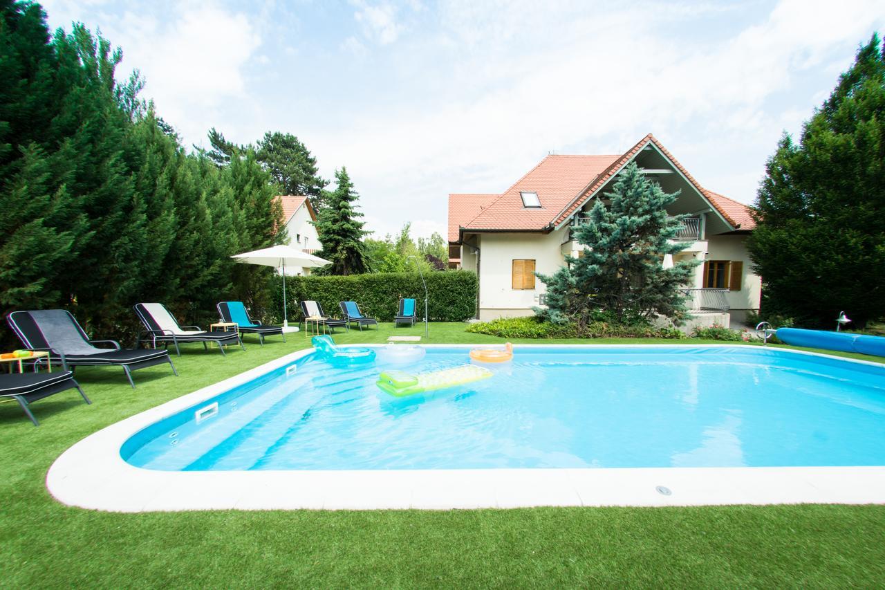 Villa Oliva Boutique Rooms Zamárdi Eksteriør billede