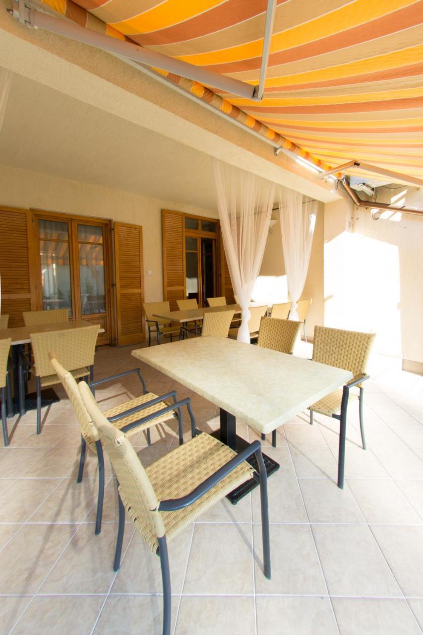 Villa Oliva Boutique Rooms Zamárdi Eksteriør billede