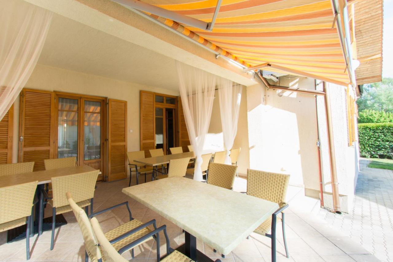 Villa Oliva Boutique Rooms Zamárdi Eksteriør billede